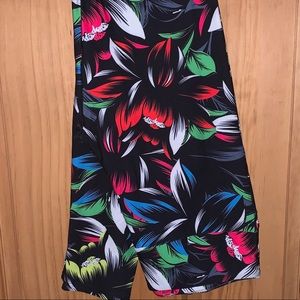 Brand New! Hibiscus Floral Print Black Leggings
